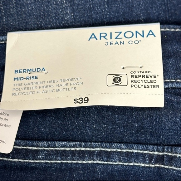 Arizona Jeans Co. Womens Size 5 Jean Bermuda Shorts Mid Rise Cuffed NEW - Picture 9 of 11